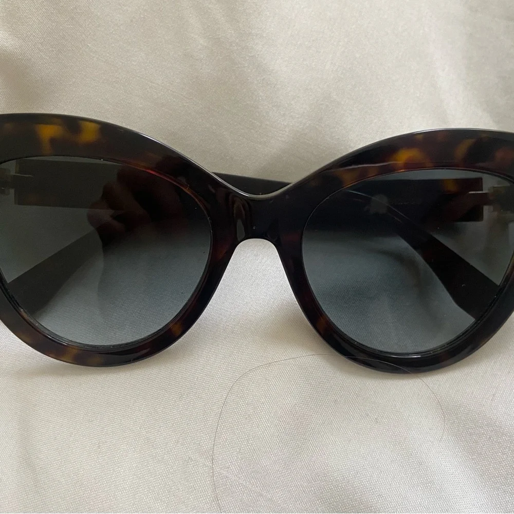 Fendi Brown Tortoise Sunglasses - Picture 2 of 8